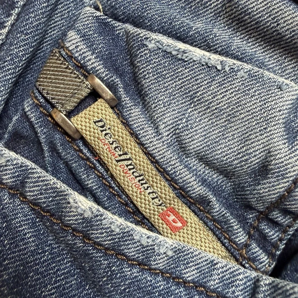 Diesel Darron Jeans Men 33x30 Blue Slim Tapered Medium Wash Distress Faded 0886Q - Picture 8 of 16